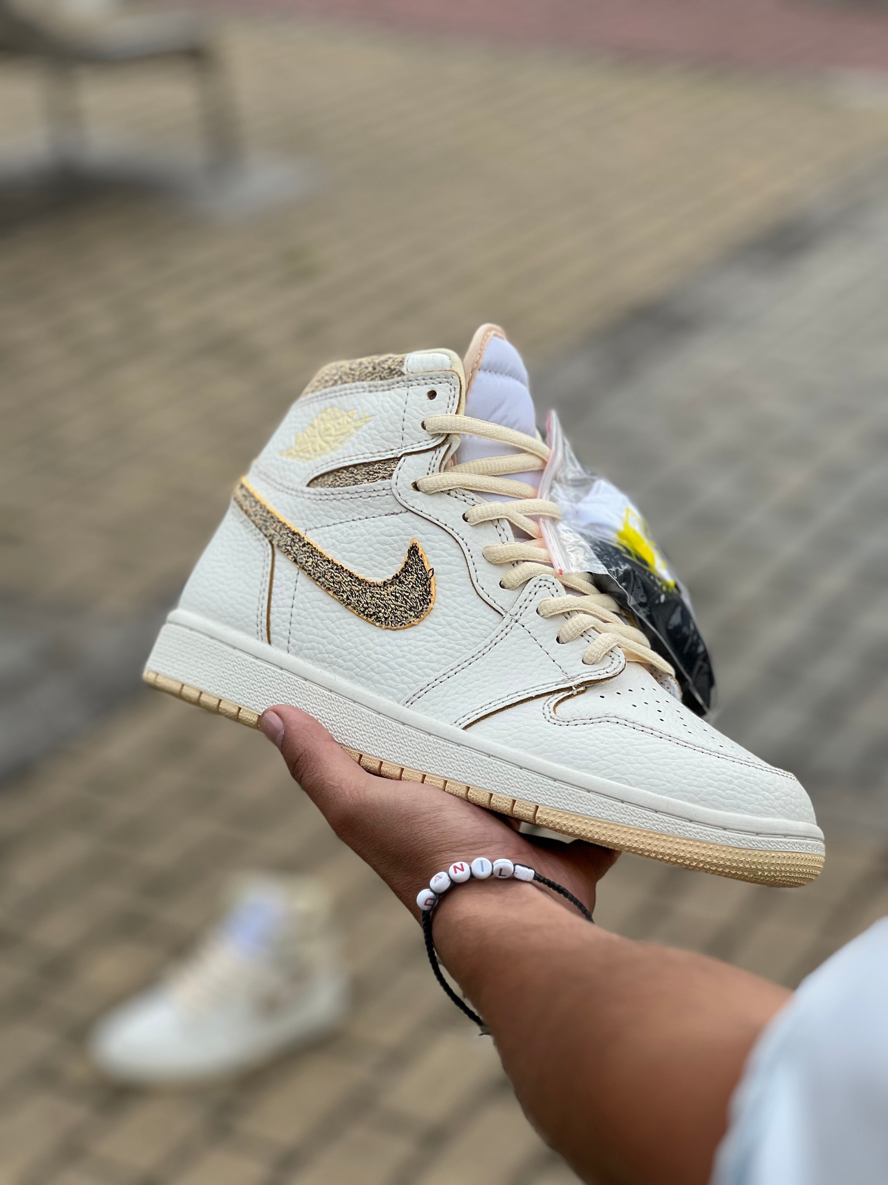 /// Air Jordan 1 Retro ///
