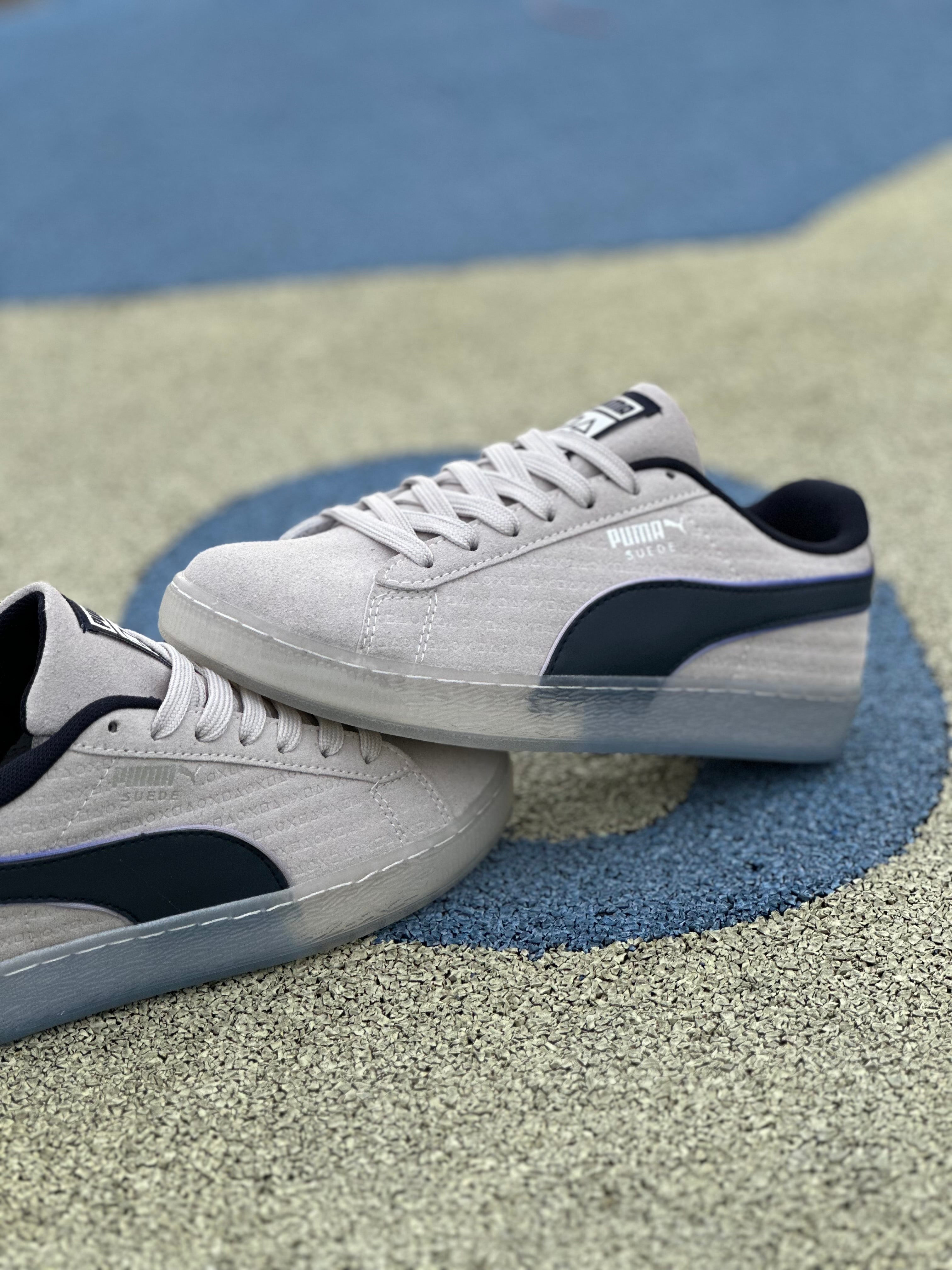Puma Suede Playstation en gris hielo