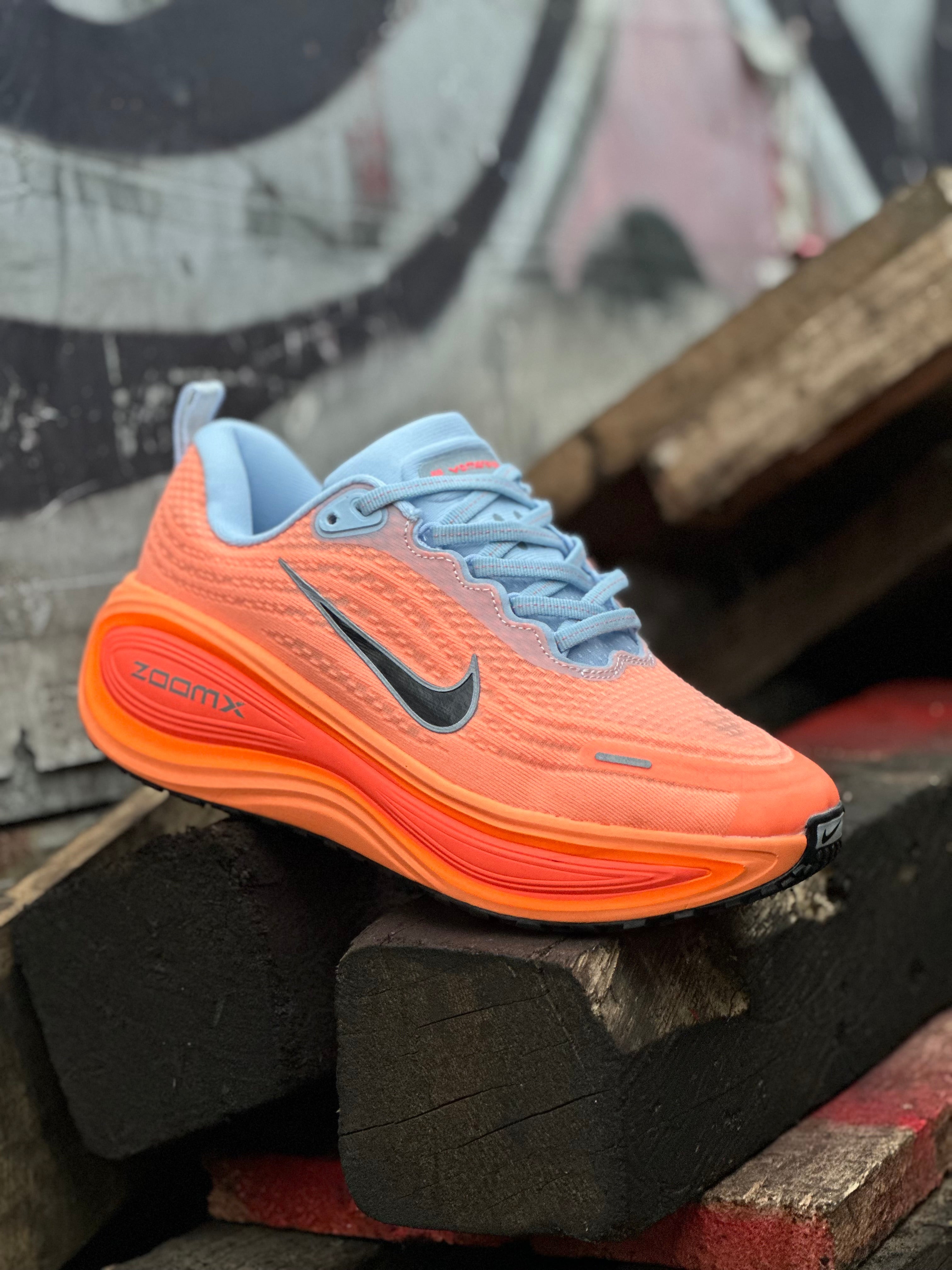 Nike Vomero Plus Orange