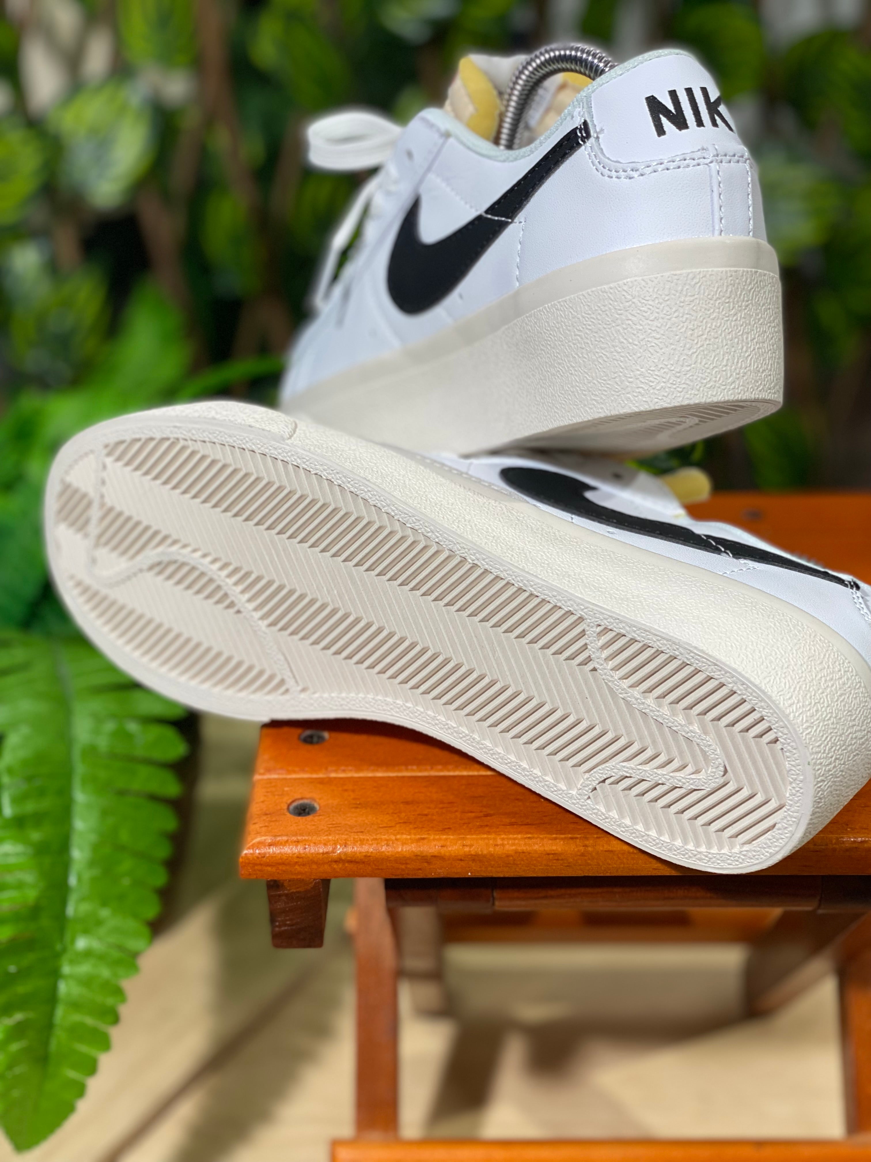 Nike Blazer Low ’77 Vintage White Black.
