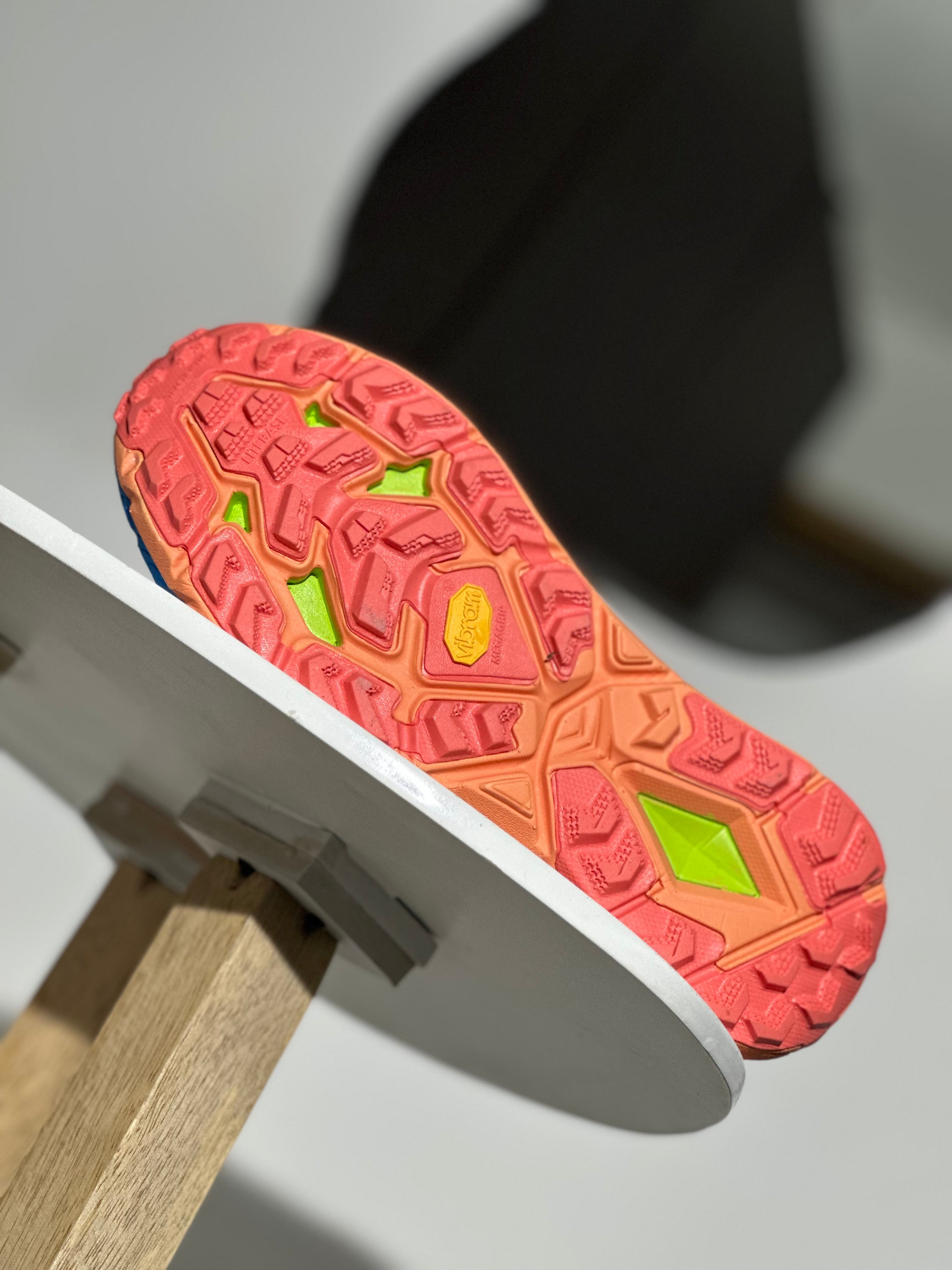 Hoka One One Mafate Speed 2 – Black / Multi-Color (Rainbow Pack)