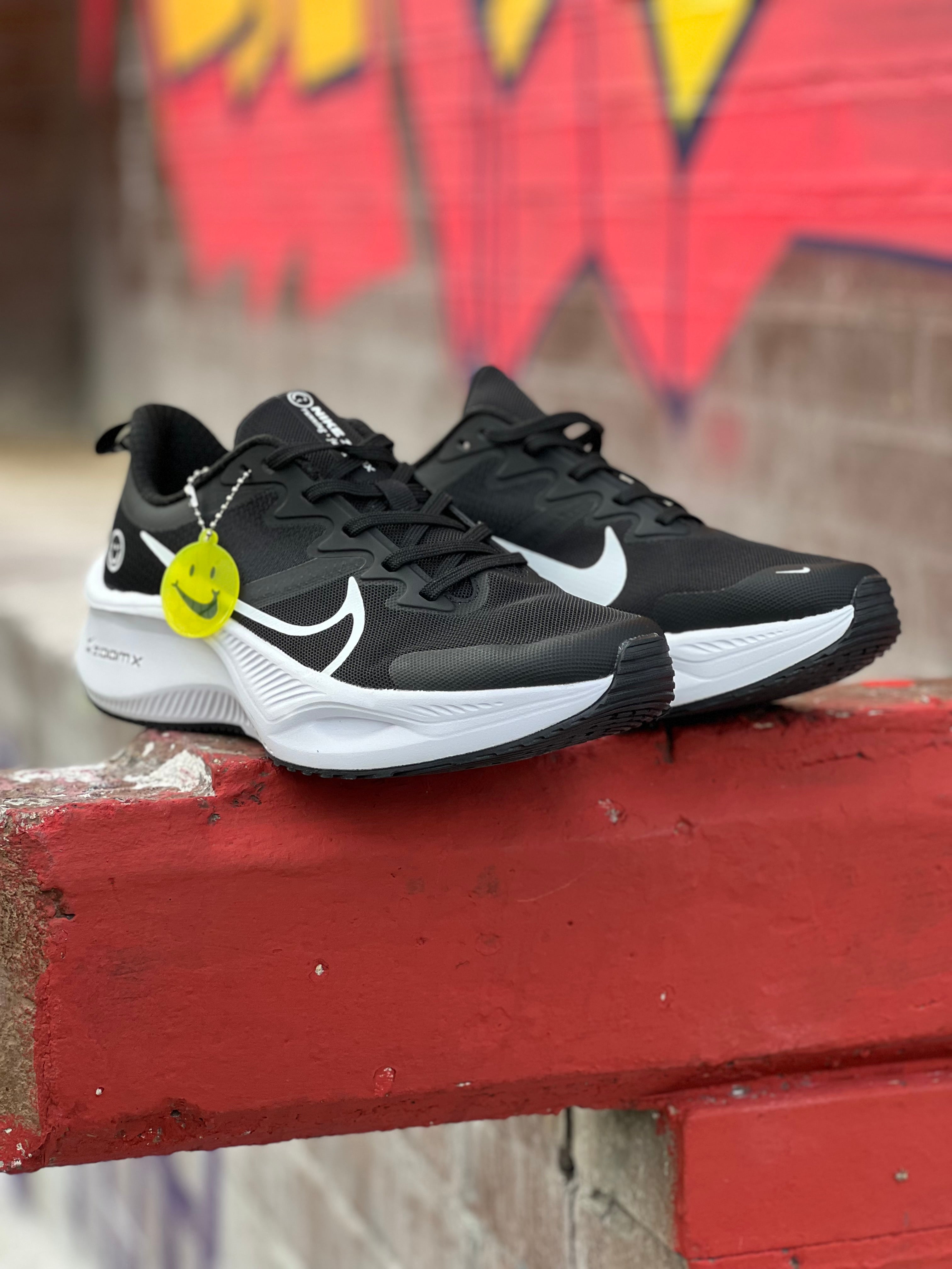 Nike ZoomX Negros