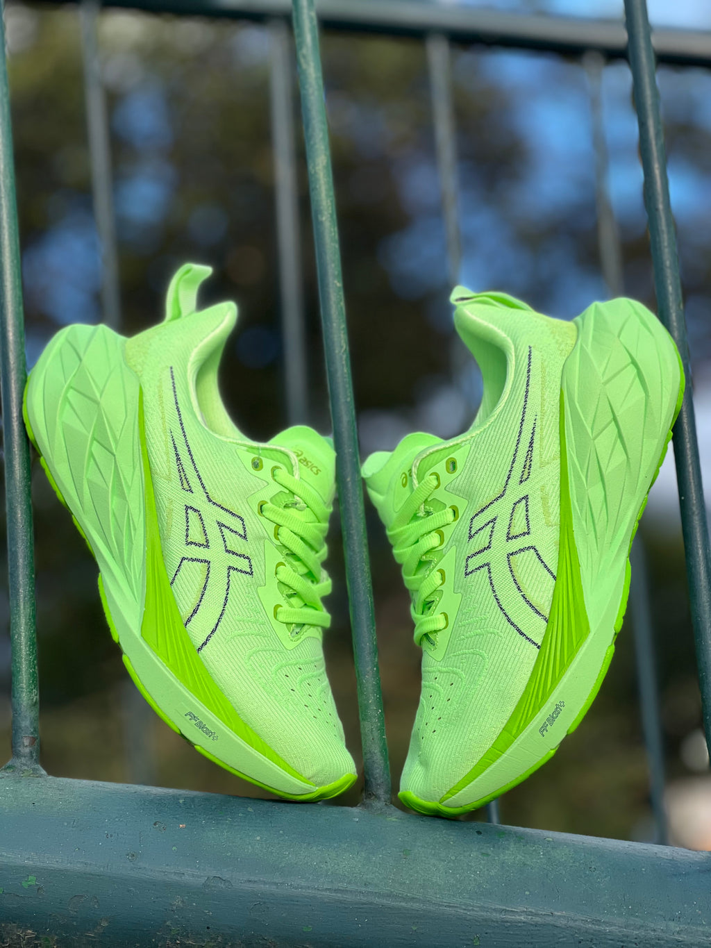 ASICS Metaspeed Sky+ – Safety Yellow / Electric Lime