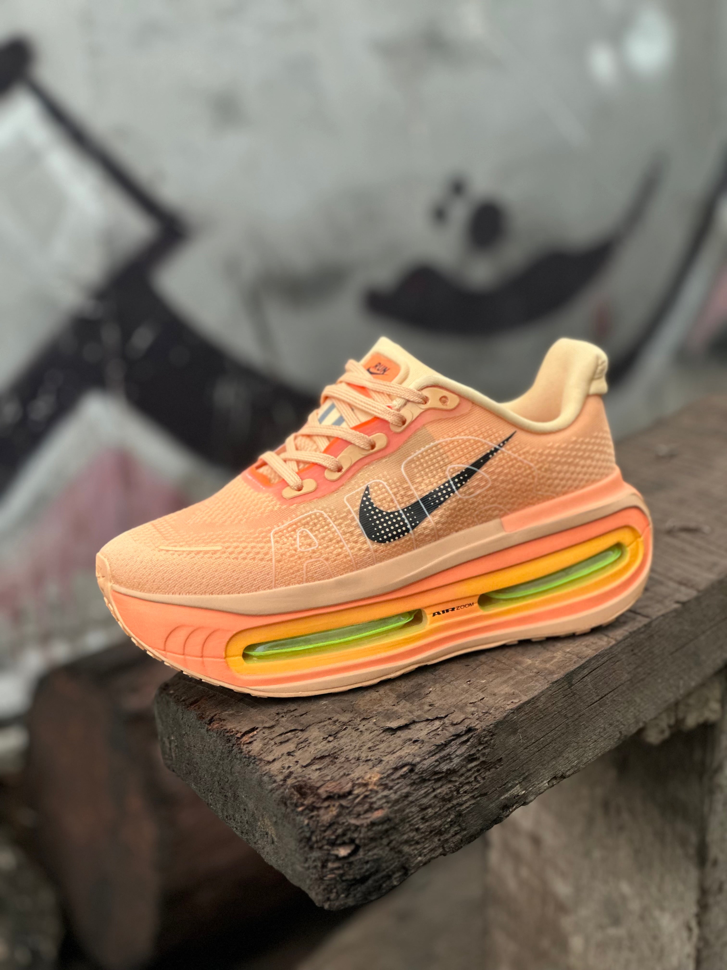 Nike Vomero Premium Orange