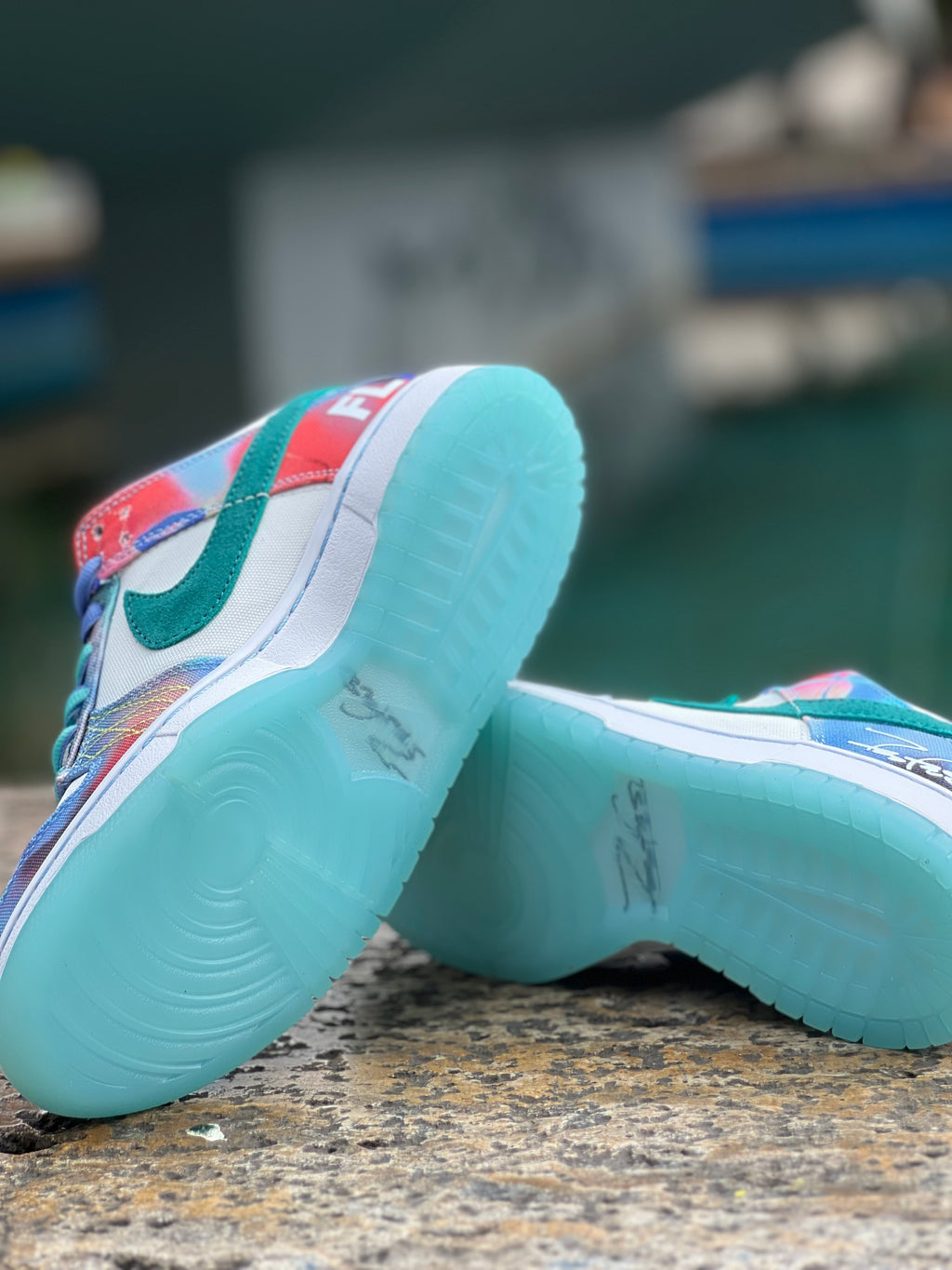 : Nike SB Dunk Low “Barcelona” (Edición especial Tie-Dye)