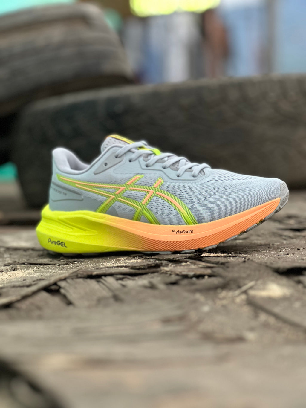 ASICS GT-1000 13 Paris en gris