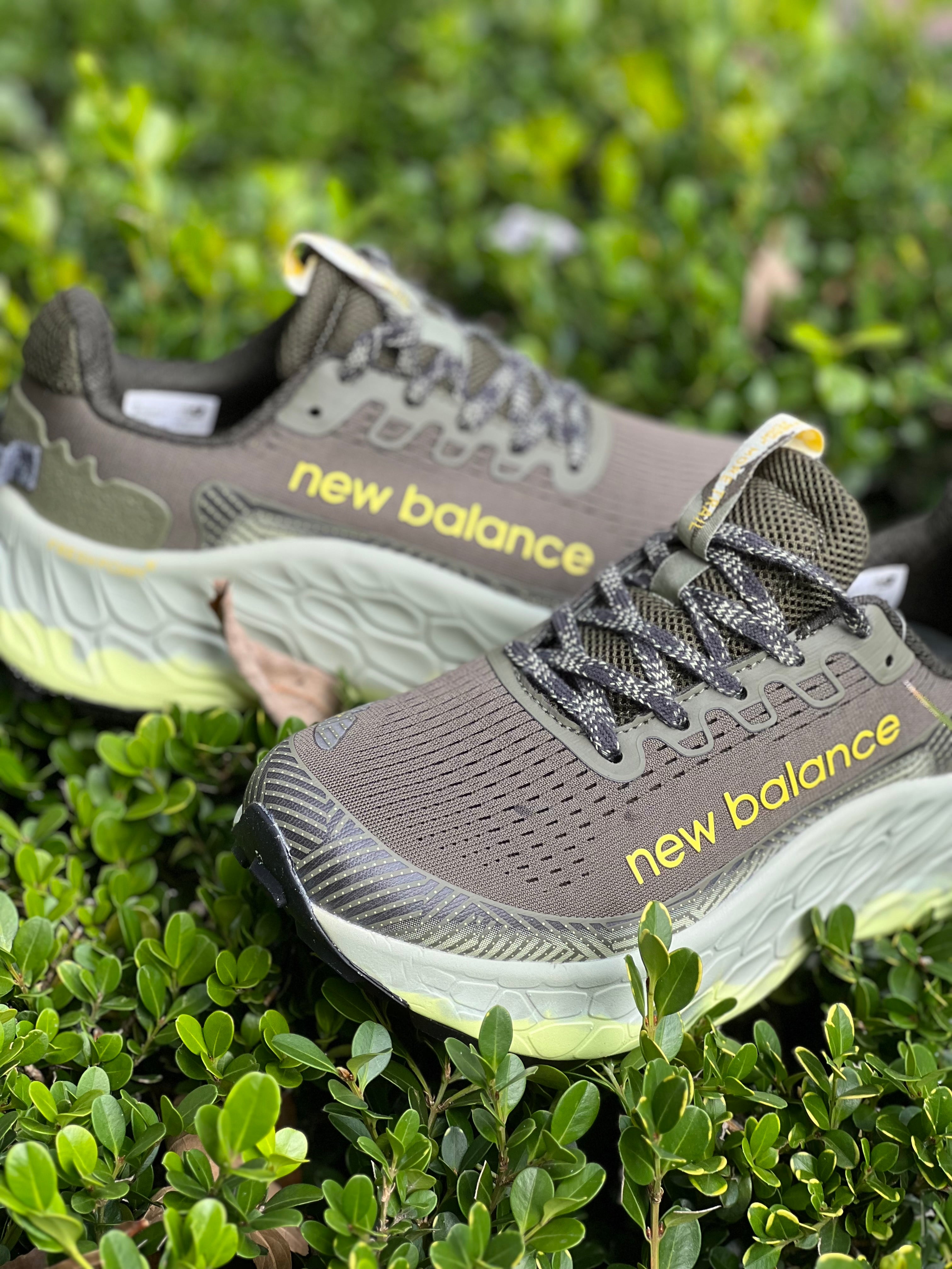 New Balance Fresh Foam More Trail v3 – Brown / Neon Yellow